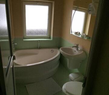 Фото номера Двухместный номер с 1 кроватью и балконом Отель Hotel Bucegi Portile Regatului г. Пырыул-Рече 6